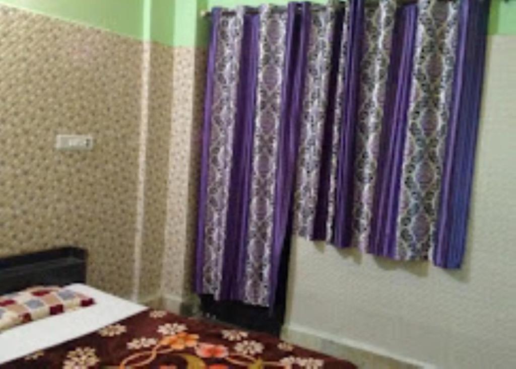 Maatu Shri Comfort Stay-Guest House Матхура Экстерьер фото