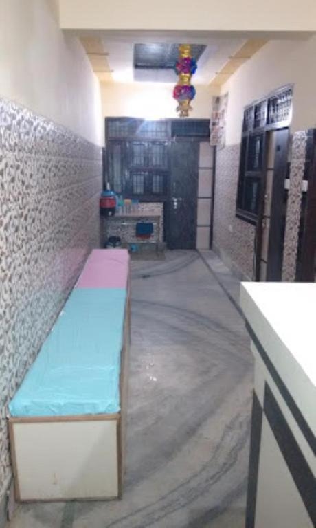 Maatu Shri Comfort Stay-Guest House Матхура Экстерьер фото